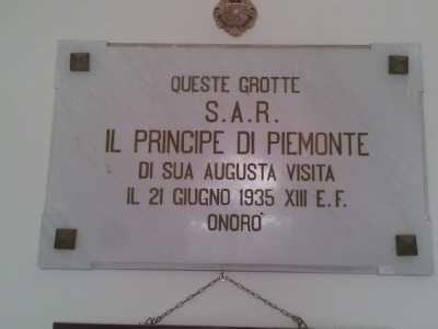 Lapide commemorativa della visita del Principe di Piemonte